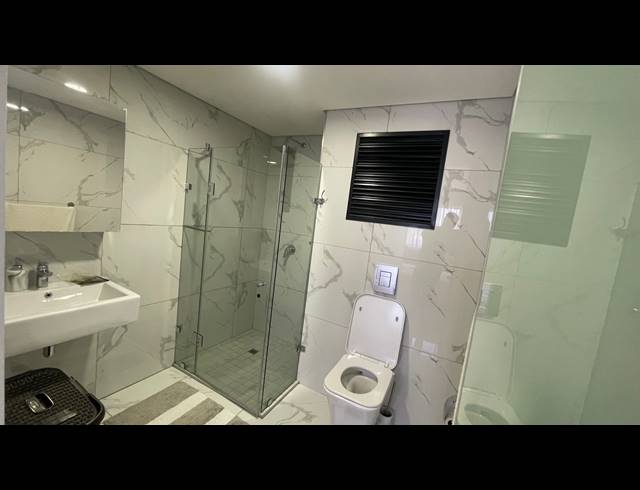 3 BEDROOM APARTMENT FOR SALE IN WINDERMERE